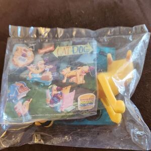 5/$15 Nickelodeon Yellow Cat Dog Action Figure Burger King Toy Unopened